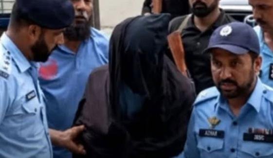 گروپ کیپٹن عاصم طارق قتل کیس: ملزم سعد عباسی کا مزید 7 روزہ جسمانی ریمانڈ منظور گروپ کیپٹن عاصم طارق قتل کیس: ملزم سعد عباسی کا مزید 7 روزہ جسمانی ریمانڈ منظور