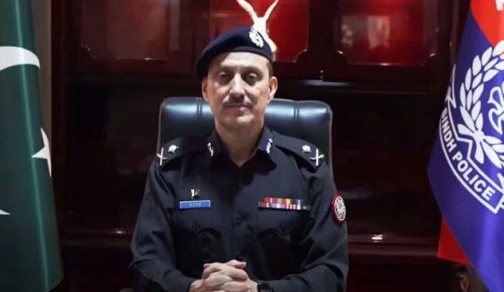 کراچی پولیس چیف کا شہر میں ڈکیتی و قتل کی وارداتوں میں کمی کا دعویٰ کراچی پولیس چیف کا شہر میں ڈکیتی و قتل کی وارداتوں میں کمی کا دعویٰ