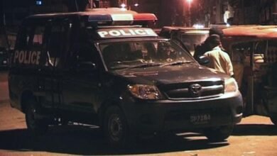 کراچی، پولیس مقابلے میں 2 ڈاکو ہلاک، ایک اہلکار شہید
