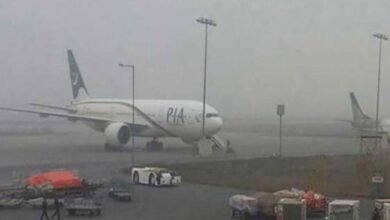 لاہور ایئرپورٹ اور اطراف میں طوفان، پروازوں کیلئے مشکلات، 10 پروازوں میں تاخیر