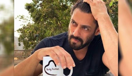 سلمان خان کا آسام کے سیلاب متاثرین کیلئے امدادی مہم کا آغاز سلمان خان کا آسام کے سیلاب متاثرین کیلئے امدادی مہم کا آغاز