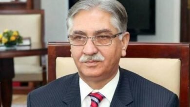خواجہ آصف صوبوں میں رد و بدل کا پنجاب سے آغاز کریں: نیر حسین بخاری