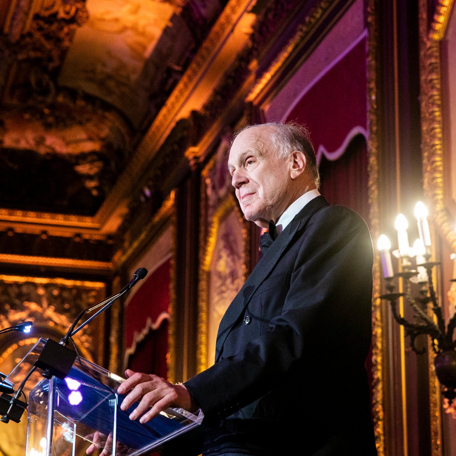 Ronald Lauder, a Billionaire G.O.P. Backer, Closes His Wallet Ronald Lauder, a Billionaire G.O.P. Backer, Closes His Wallet