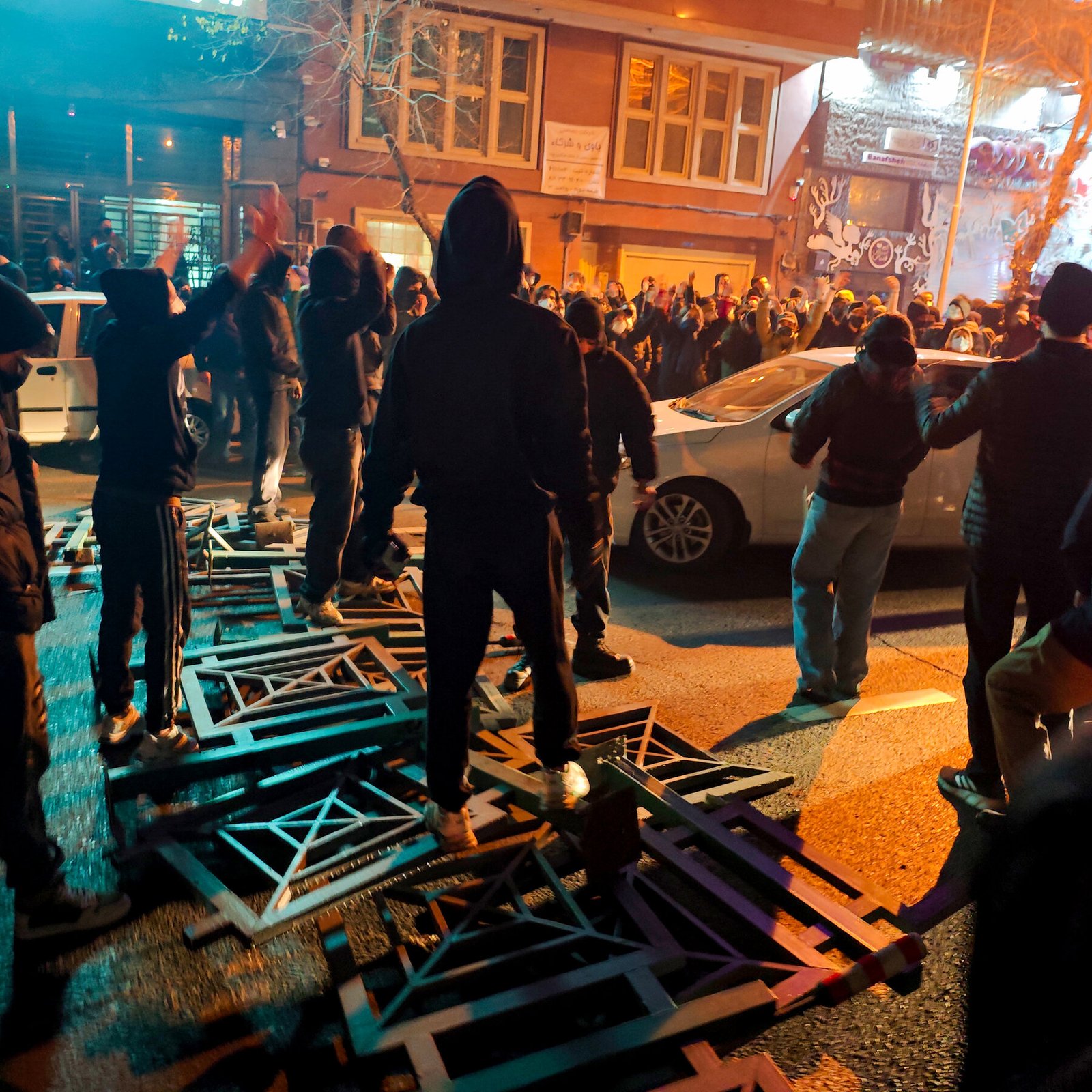 Iranians Say Trump’s Promises Have Fallen by the Wayside as Iran War Drags On Iranians Say Trump’s Promises Have Fallen by the Wayside as Iran War Drags On
