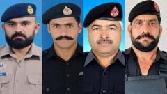 سوات میں کبل پولیس سٹیشن کے باہر خودکش دھماکہ، سات پولیس اہلکاروں سمیت 17 افراد ہلاک سوات میں کبل پولیس سٹیشن کے باہر خودکش دھماکہ، سات پولیس اہلکاروں سمیت 17 افراد ہلاک