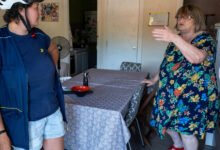 As France’s Elders Swelter in the Heat, Postal Workers Come to the Rescue