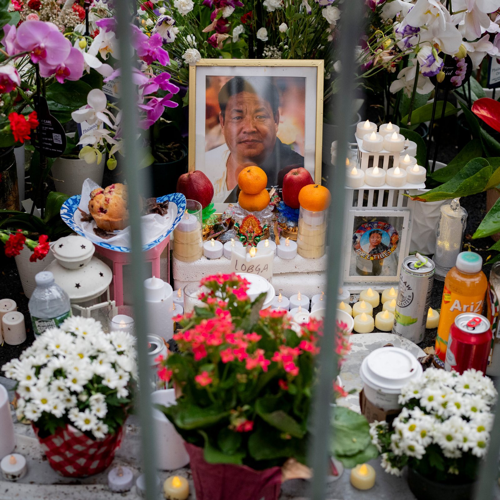 Lobga Rangzen, the Tibetan Activist Who Set Himself on Fire in Manhattan Lobga Rangzen, the Tibetan Activist Who Set Himself on Fire in Manhattan