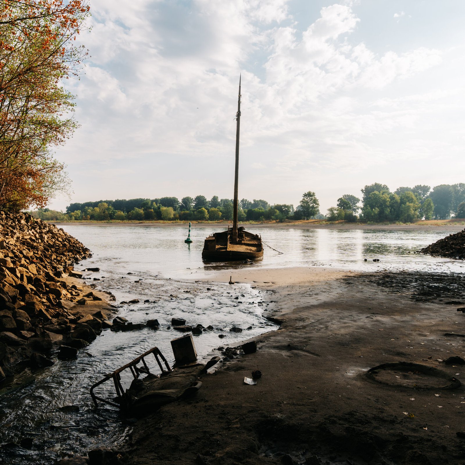 Drought Threatens a Vital Economic Artery in the Heart of Europe Drought Threatens a Vital Economic Artery in the Heart of Europe