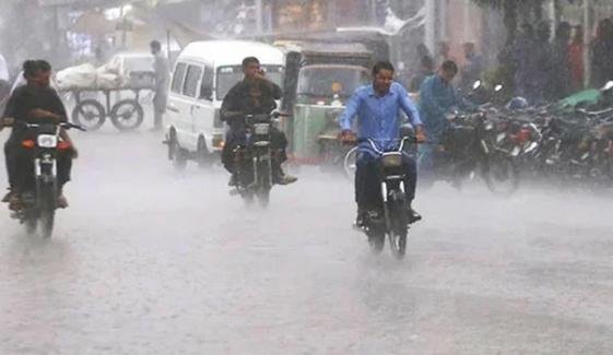 کراچی کے مختلف علاقوں میں بارش شروع کراچی کے مختلف علاقوں میں بارش شروع