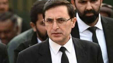 بیرسٹر گوہر نے بانیٔ پی ٹی آئی کے جیل اسپتال میں زیرِ علاج ہونے کی خبروں کی تردید کر دی بیرسٹر گوہر نے بانیٔ پی ٹی آئی کے جیل اسپتال میں زیرِ علاج ہونے کی خبروں کی تردید کر دی