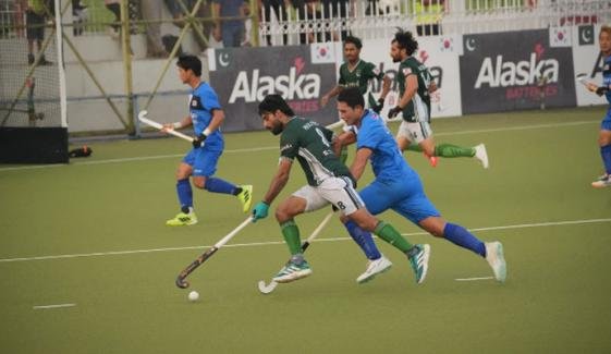 دوسرا ہاکی ٹیسٹ: پاکستان نے جنوبی کوریا کو 1-3 سے شکست دے دی دوسرا ہاکی ٹیسٹ: پاکستان نے جنوبی کوریا کو 1-3 سے شکست دے دی