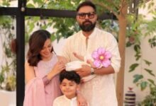 اقرا عزیز نے بیٹی صوفیہ کا چہرہ پہلی بار مداحوں کو دکھا دیا