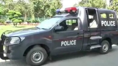 میانوالی: کار میں دم گھٹنے سے 4 کمسن بچے جاں بحق میانوالی: کار میں دم گھٹنے سے 4 کمسن بچے جاں بحق