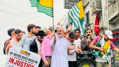 سابق سینیٹر مشتاق احمد 3 روزہ جسمانی ریمانڈ پر پولیس کے حوالے