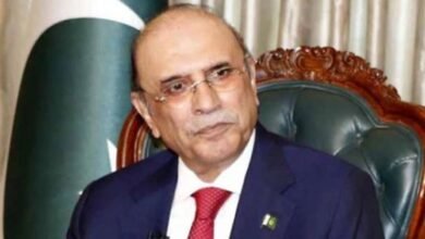 شہدائے پولیس کی جرأت اور قربانیاں قوم کیلئے باعثِ فخر ہیں: صدرِ مملکت آصف زرداری شہدائے پولیس کی جرأت اور قربانیاں قوم کیلئے باعثِ فخر ہیں: صدرِ مملکت آصف زرداری