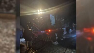 کراچی سے حویلیاں جانے والی ہزارہ ایکسپریس کو لودھراں میں حادثہ کراچی سے حویلیاں جانے والی ہزارہ ایکسپریس کو لودھراں میں حادثہ