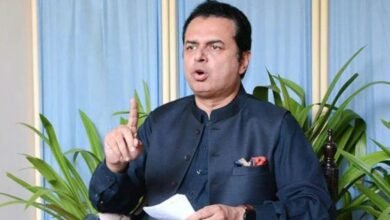 بلاول بھٹو دل بڑا کریں، لیڈر شکست پر روتے اچھے نہیں لگتے: طلال چوہدری بلاول بھٹو دل بڑا کریں، لیڈر شکست پر روتے اچھے نہیں لگتے: طلال چوہدری