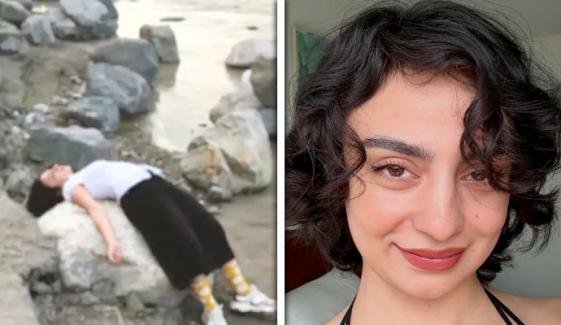 مہر بانو کی موت کا مذاق اڑانے والی ریل پر سوشل میڈیا صارفین برہم مہر بانو کی موت کا مذاق اڑانے والی ریل پر سوشل میڈیا صارفین برہم