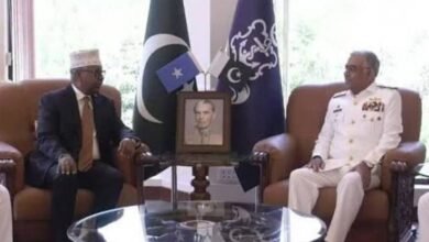 صومالی وزیر دفاع کا پاک بحریہ اور فضائیہ کے ہیڈ کوارٹرز کا دورہ