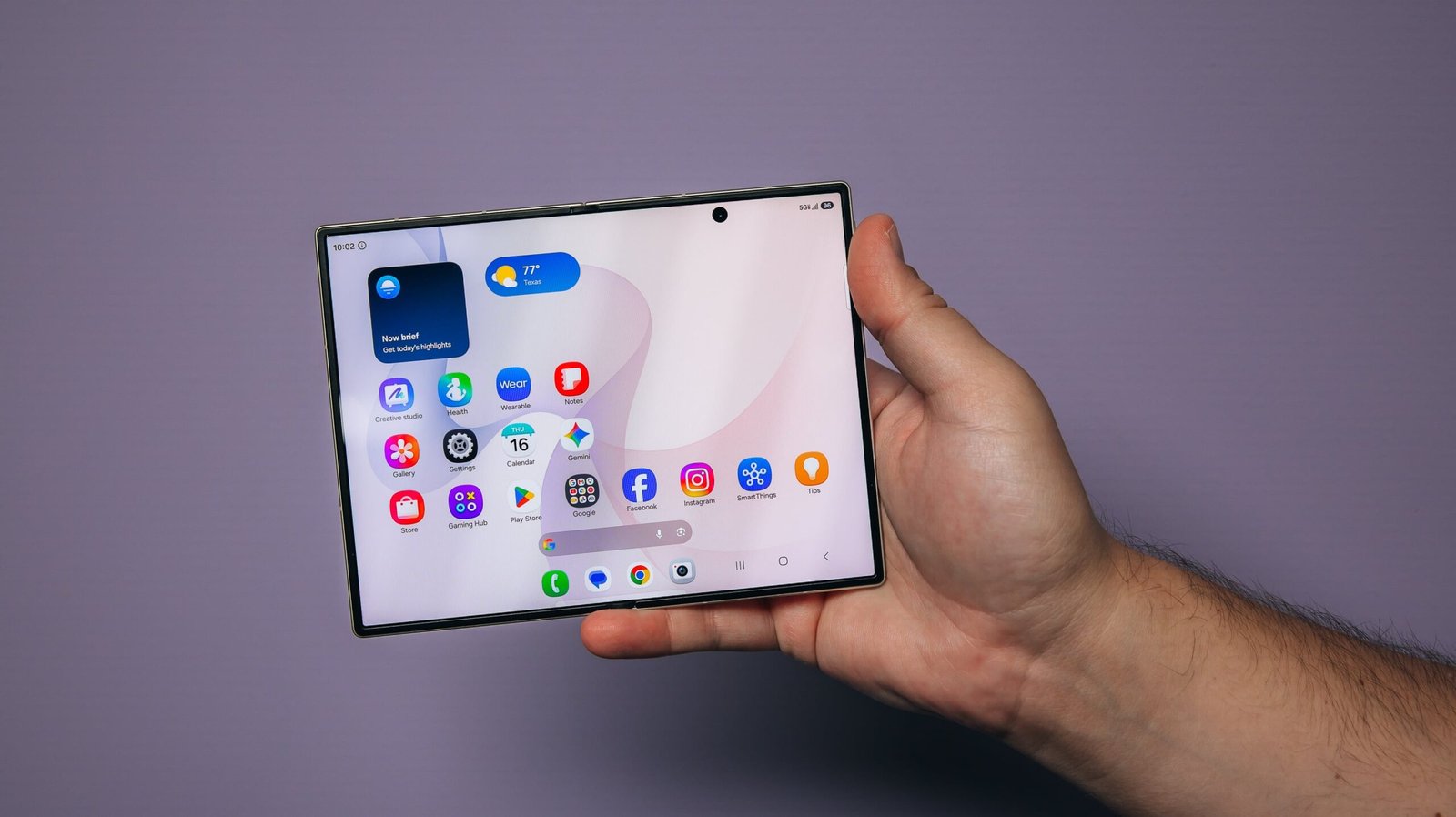 Review: The Samsung Galaxy Z Fold 8 makes phones interesting again Review: The Samsung Galaxy Z Fold 8 makes phones interesting again